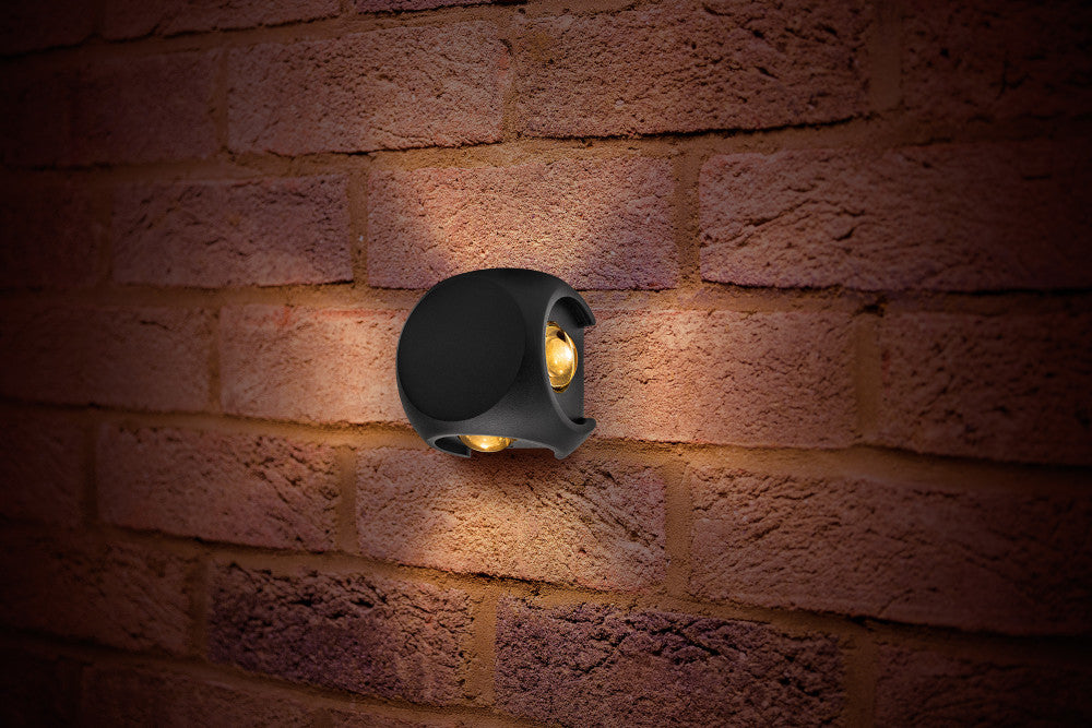 OUTDOOR DECORATIVE WALL LIGHT CROSSCUBE IP54 360LM 8W 3000K 4 WAY LIGHT DARK GREY INTEGRAL