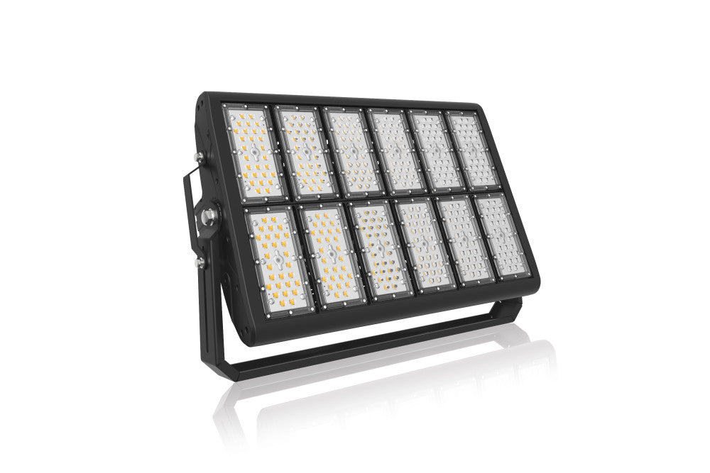 PRECISION PRO FLOODLIGHT IP65 90000LM 600W 4000K 30 BEAM 150LM/W INTEGRAL