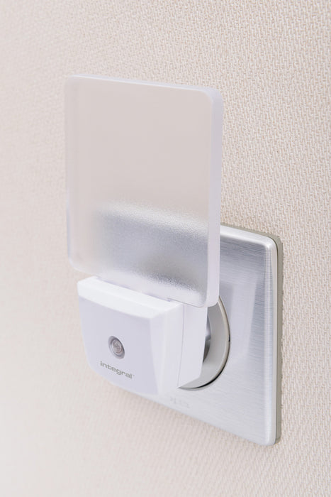 NIGHTLIGHT EU PLUG WHITE INTEGRAL