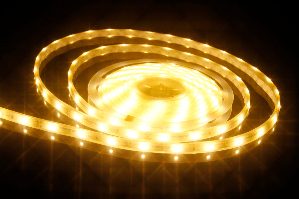 STRIP IP67 5M 3500K 12V 3W/M 200LM/M 30LED/M 10MM WIDTH 115 BEAM BAG PACK INTEGRAL