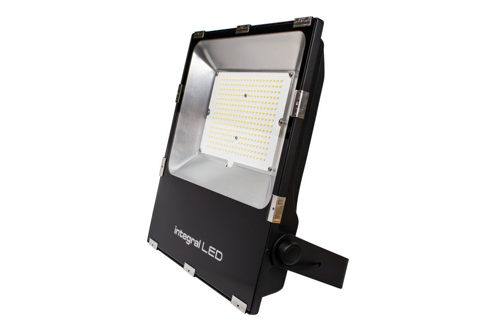 150W PRECISION PLUS AREA FLOODLIGHT 19500LM 3000K NON DIM IP66 IK08 5 YR WARRANTY