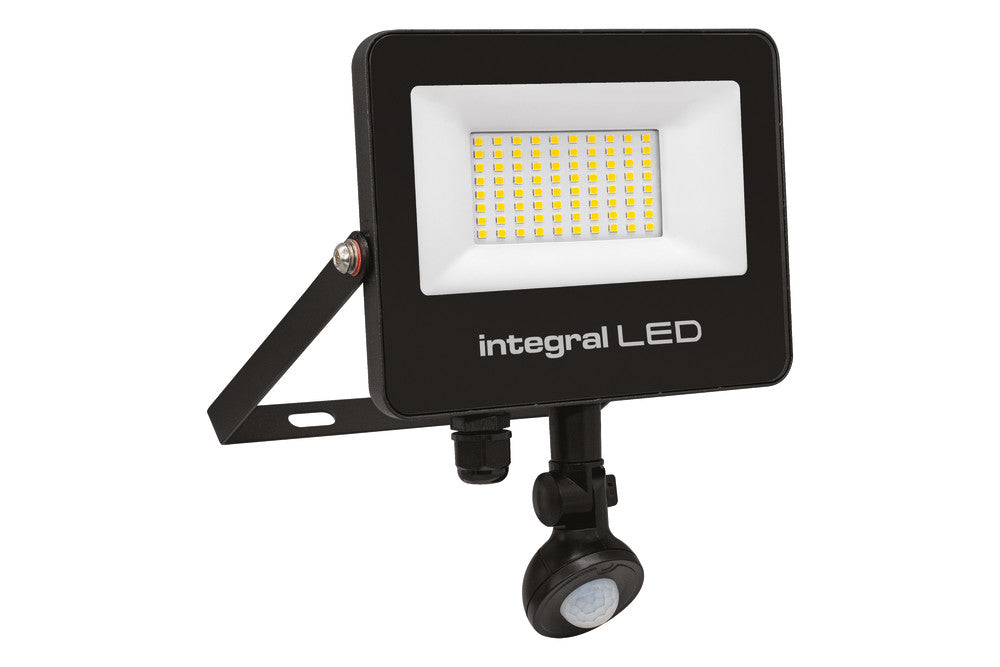 SUPER SLIM 2 FLOODLIGHT IP67 5000LM 50W TUYA 3000/4000/6500K PIR 120° NON-DIMM 100LM/W BLACK INTEGRAL